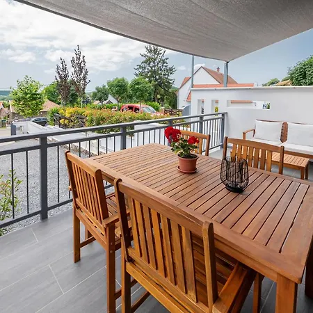 Papoula Vendeghaz Tihany