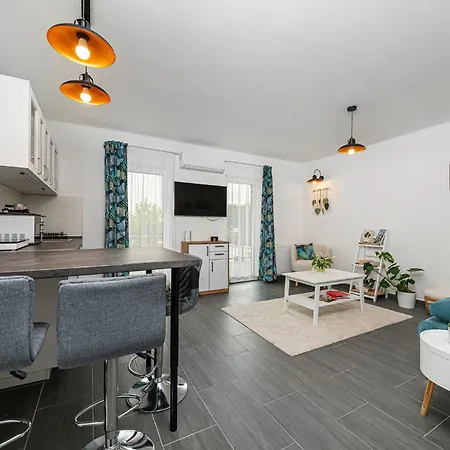 Papoula Vendeghaz Apartment