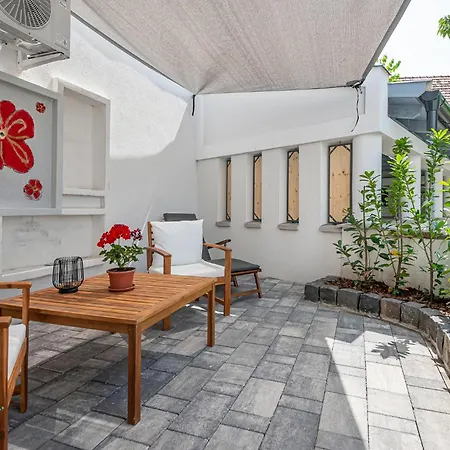 Apartment Papoula Vendeghaz