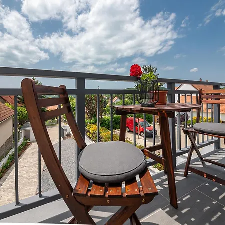 Papoula Vendeghaz Apartment *